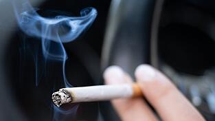 Erstmals seit 2019 wurden wieder mehr Zigaretten in Deutschland versteuert. (Archivbild) Erstmals seit 2019 wurden wieder mehr Zigaretten in Deutschland versteuert. (Archivbild)