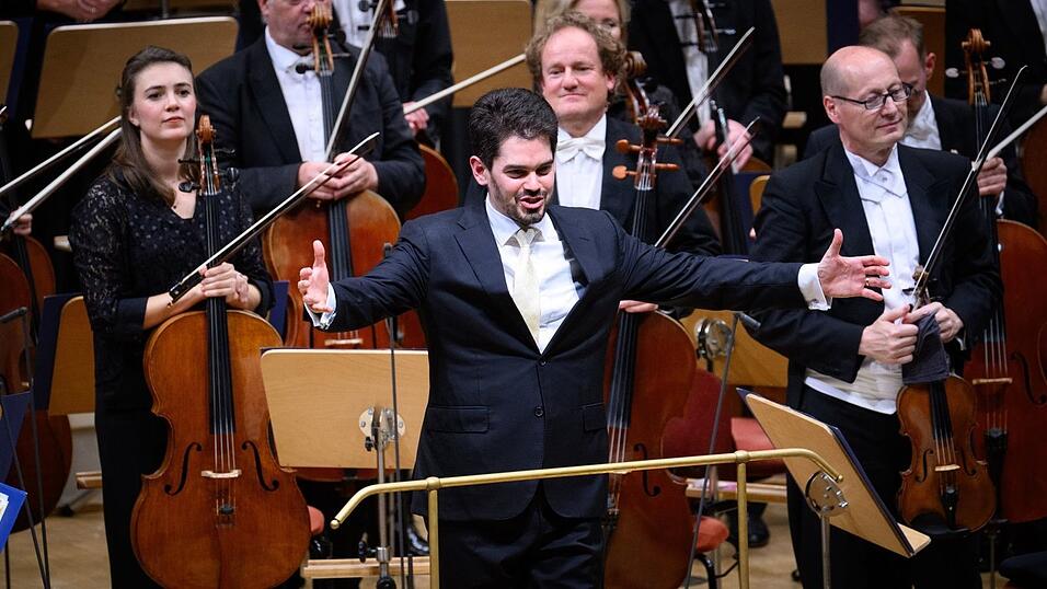 Chefdirigent Lahav Shani und die Münchner Philharmoniker lieferten ein begeisterndes Konzert in München ab. (Archivbild) Chefdirigent Lahav Shani und die Münchner Philharmoniker lieferten ein begeisterndes Konzert in München ab. (Archivbild)