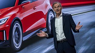 VW-Chef Oliver Blume hat im vergangenen Jahr zehn Millionen Euro verdient - und nicht jeder findet das gerecht.