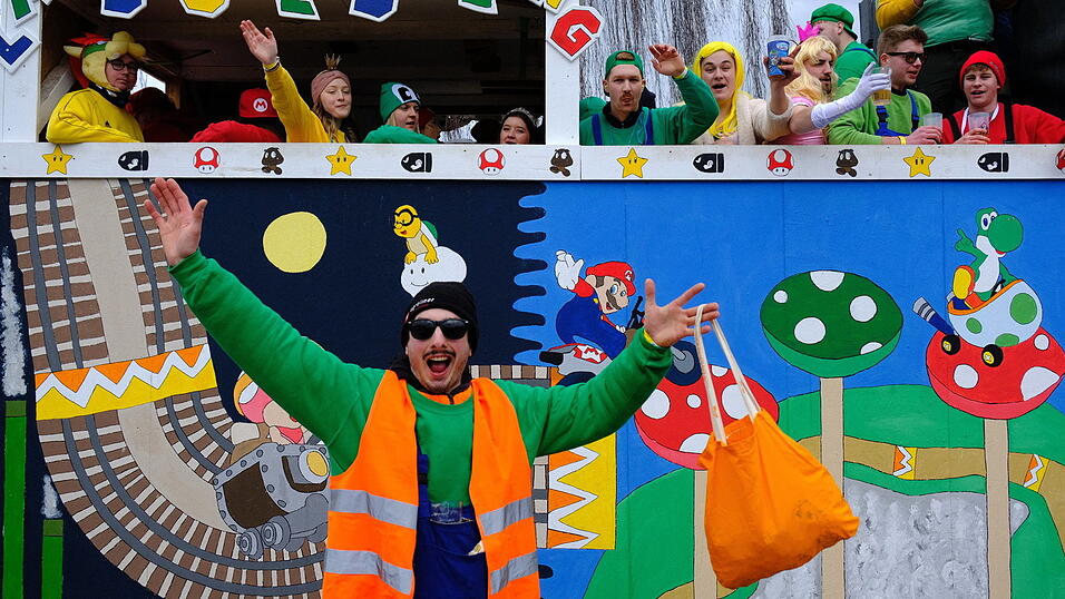 Beste Stimmung herrschte beim Rosenmontagszug in Geisenhausen.