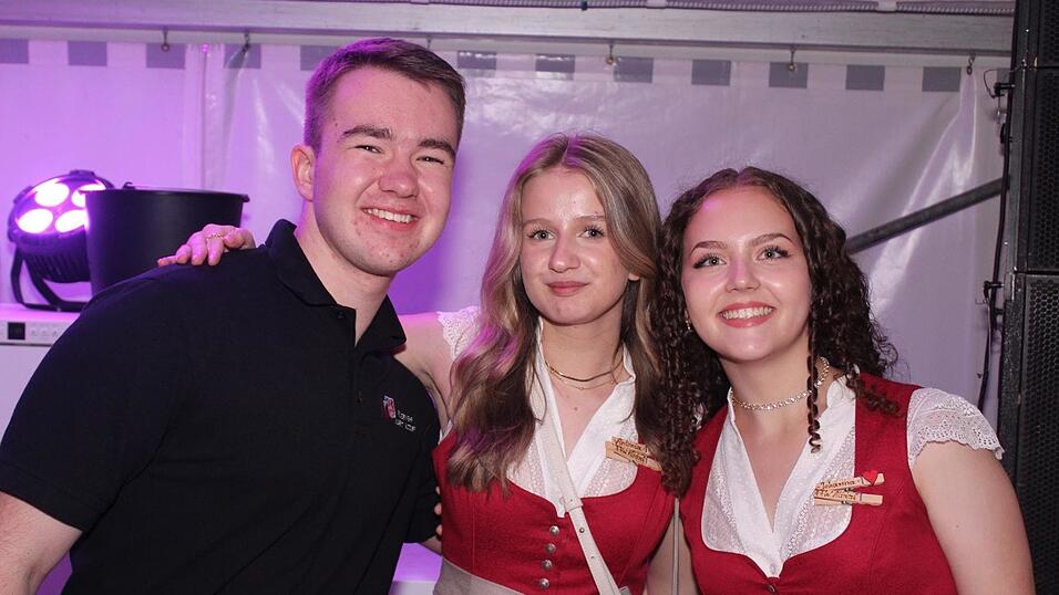 Zur Musik von Headless wurde ausgelassen gefeiert.