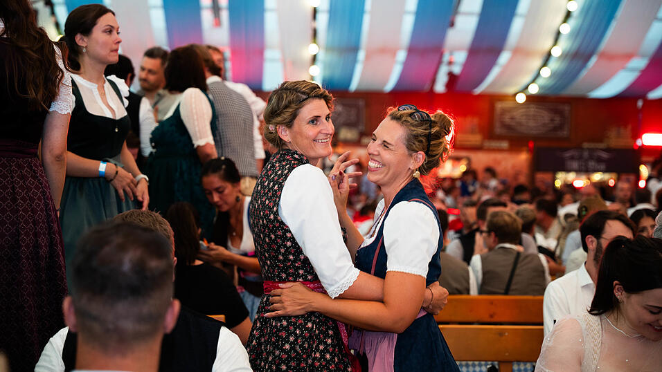 Die Partybilder vom Samstag, 15. August, aus dem Festzelt Wenisch. Die Partybilder vom Samstag, 15. August, aus dem Festzelt Wenisch.