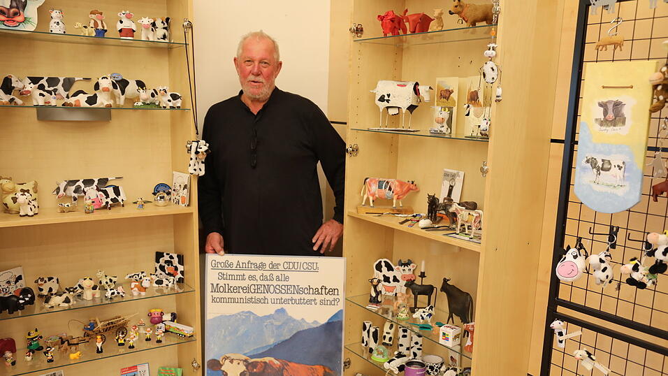 Seit mehr als 40 Jahren sammelt der 73-jährige Rinder-Tierarzt alles rund um Kühe, Ochsen und Stiere. Seit mehr als 40 Jahren sammelt der 73-jährige Rinder-Tierarzt alles rund um Kühe, Ochsen und Stiere.
