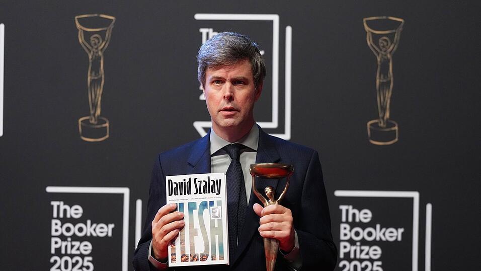 Der Booker-Preis geht in diesem Jahr an den ungarisch-britischen Autor David Szalay.