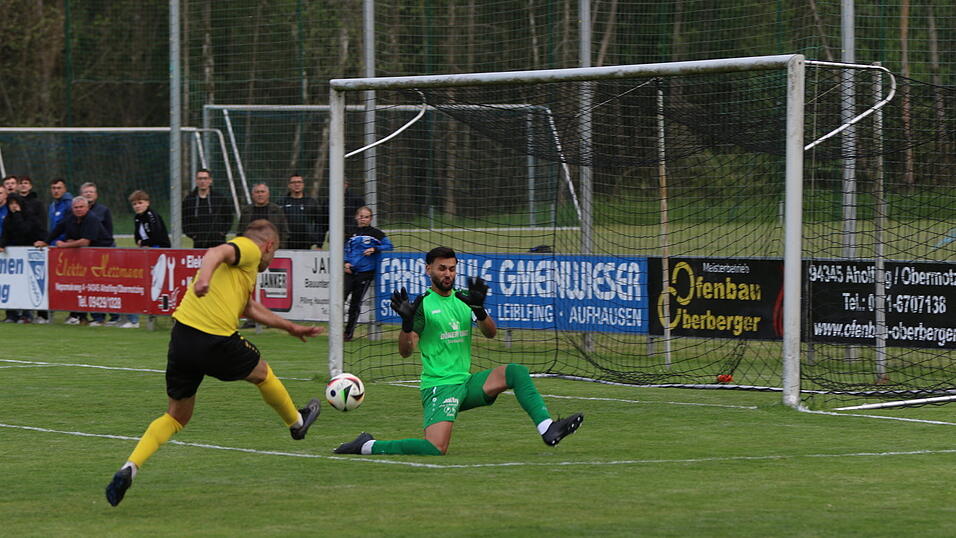 Der SV Perkam ließ in Runde eins der SpVgg Straubing keine Chance und kann weiter auf den Kreisliga-Klassenerhalt hoffen. Der SV Perkam ließ in Runde eins der SpVgg Straubing keine Chance und kann weiter auf den Kreisliga-Klassenerhalt hoffen.