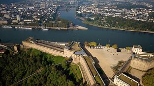 Die Leiche der Frau wurde unterhalb der Festung gefunden. (Symbolbild) Die Leiche der Frau wurde unterhalb der Festung gefunden. (Symbolbild)