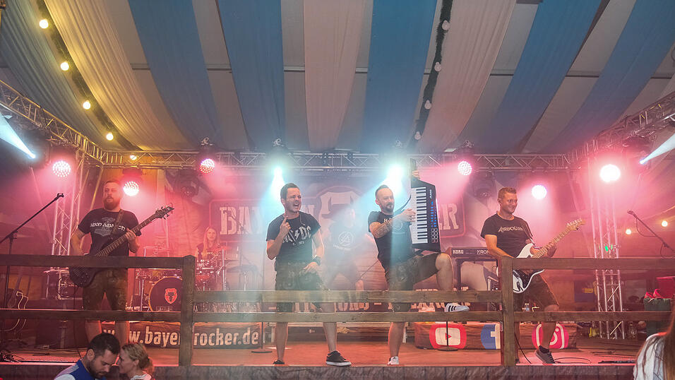 Die Partybilder vom Dienstag, 15. August 2023, aus dem Festzelt Wenisch. Die Partybilder vom Dienstag, 15. August 2023, aus dem Festzelt Wenisch.