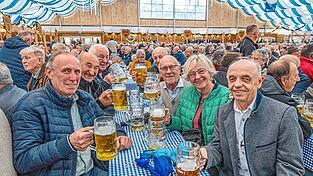 Gut besucht wie jedes Jahr: Die traditionelle Jahresfeier der BMW Rentner im Kirta-Festzelt.