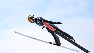 Vinzenz Geiger brachte sich beim Skispringen in eine gute Ausgangsposition, f&uuml;r Edelmetall reichte es trotzdem nicht.