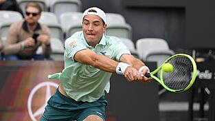 Jan-Lennard Struff konnte den kasachischen Rasenspezialisten Alexander Bublik nicht stoppen. Jan-Lennard Struff konnte den kasachischen Rasenspezialisten Alexander Bublik nicht stoppen.
