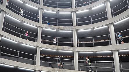 Drau&szlig;en in der Spindel war es bei Minusgraden eiskalt, im Einkaufszentrum mollig warm. Das war f&uuml;r die L&auml;ufer eine Herausforderung.