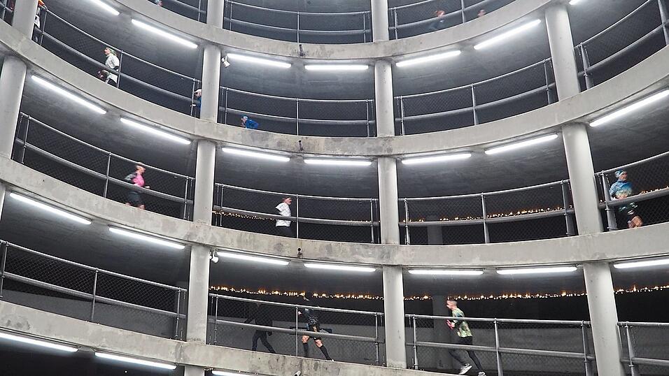 Drau&szlig;en in der Spindel war es bei Minusgraden eiskalt, im Einkaufszentrum mollig warm. Das war f&uuml;r die L&auml;ufer eine Herausforderung.