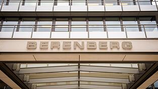 Die Geschäftsleitung der Berenberg-Bank ist entmachtet worden. (Symbolbild.) Die Geschäftsleitung der Berenberg-Bank ist entmachtet worden. (Symbolbild.)