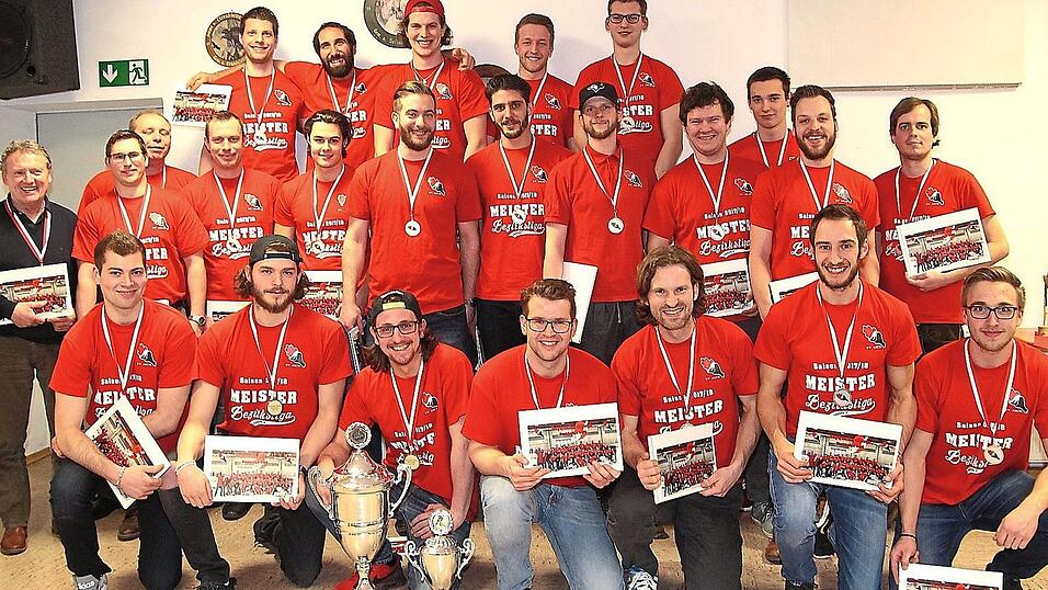 Die Aicher Bezirksliga-Meistermannschaft von 2018.