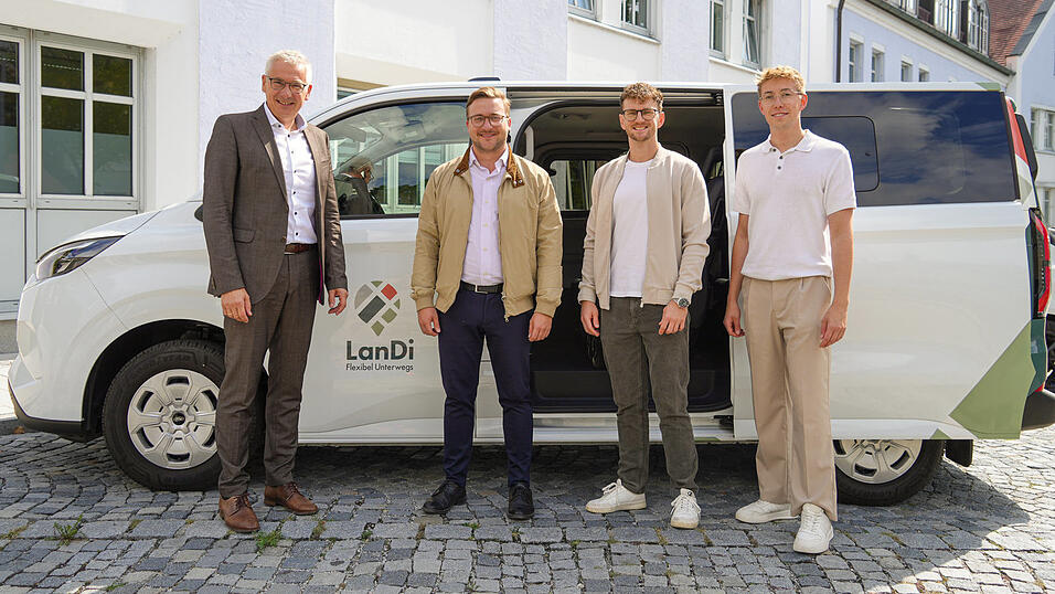 Bis Donnerstag, 31. Dezember, ergänzt der On-Demand-Service LanDi das Stadtbusangebot „Dingo“, heißt es in einer Pressemitteilung des Landratsamts. Bis Donnerstag, 31. Dezember, ergänzt der On-Demand-Service LanDi das Stadtbusangebot „Dingo“, heißt es in einer Pressemitteilung des Landratsamts.