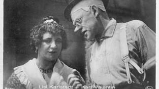 Liesl Karlstadt (links) mit ihrem Entdecker und späterem Schauspielkollegen Karl Valentin.