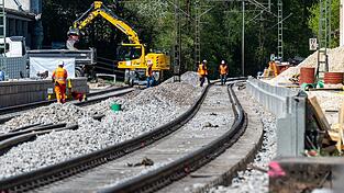 Bauarbeiten bei der Bahn: Der Bundestag hat drei Projekten in Bayern, Sachsen und Schleswig-Holstein zugestimmt