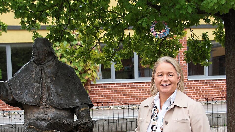 Claudia Jaschke-Protschky ist an der Grundschule in Barbing keine Unbekannte. Zehn Jahre hatte sie das Amt der Konrektorin inne. Claudia Jaschke-Protschky ist an der Grundschule in Barbing keine Unbekannte. Zehn Jahre hatte sie das Amt der Konrektorin inne.