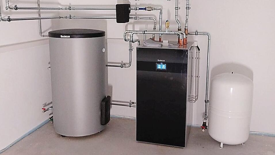 Die neue Heizanlage im Keller sorgt für Wärme. Die neue Heizanlage im Keller sorgt für Wärme.