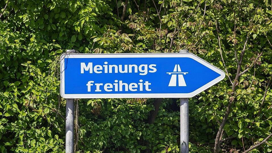 Von allen m&ouml;glichen Seiten kommen Vorw&uuml;rfe, dass man nicht mehr in der Lage sei, sich frei heraus zu &auml;u&szlig;ern, und das sowohl in politischer Hinsicht als auch im privaten Bereich. Das k&ouml;nnte auch an mangelnder Zivilcourage liegen.