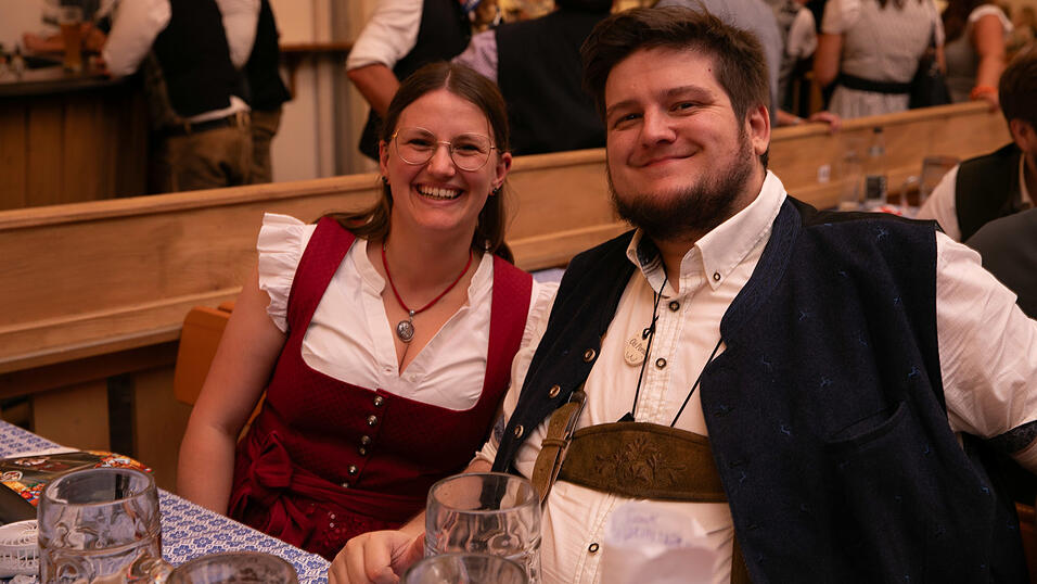 Die Partybilder vom Donnerstag, 14. August, aus dem Festzelt Greindl. Die Partybilder vom Donnerstag, 14. August, aus dem Festzelt Greindl.