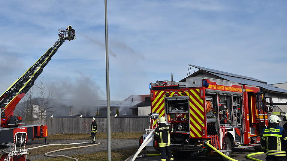 In einer Asylunterkunft in Vilsbiburg ist ein Brand ausgebrochen. In einer Asylunterkunft in Vilsbiburg ist ein Brand ausgebrochen.
