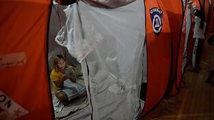 Auf der Flucht vor Supertaifun «Fung-Wong» mussten mehr als eine Million Menschen ihre Häuser verlassen. Auf der Flucht vor Supertaifun «Fung-Wong» mussten mehr als eine Million Menschen ihre Häuser verlassen.