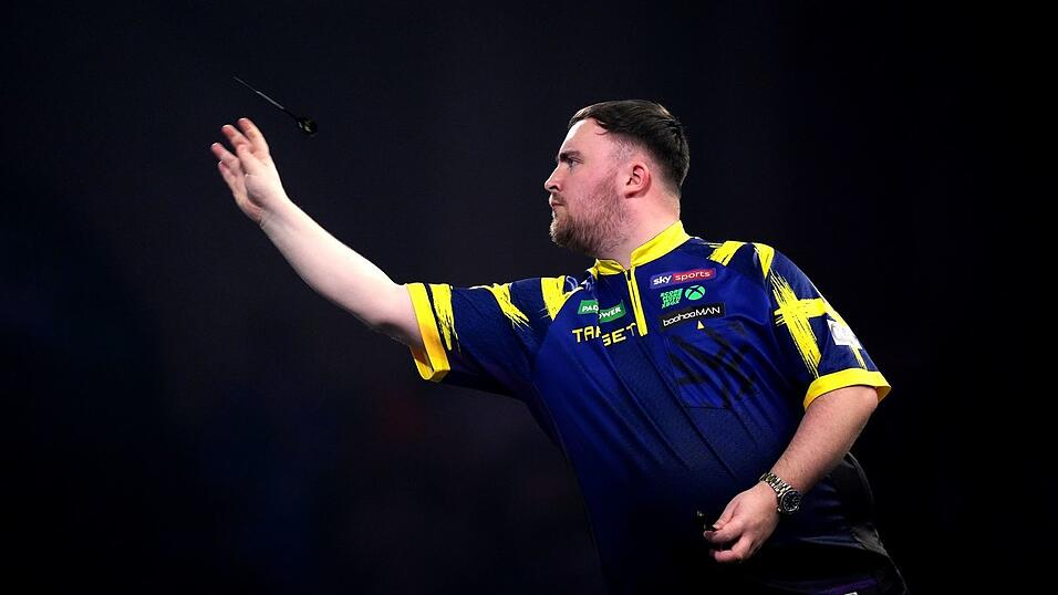 Luke Littler entschied das Duell mit Rob Cross f&uuml;r sich