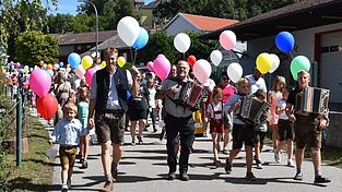 Bürgermeister Anton Sporrer zog voran. Bürgermeister Anton Sporrer zog voran.