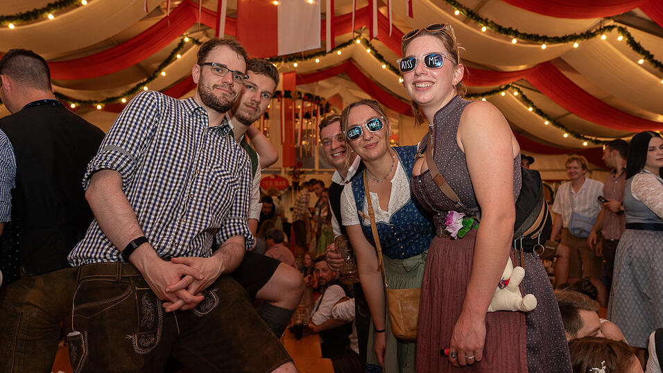 Die Partybilder vom Samstag, 19. August 2023, aus dem Festzelt Greindl. Die Partybilder vom Samstag, 19. August 2023, aus dem Festzelt Greindl.