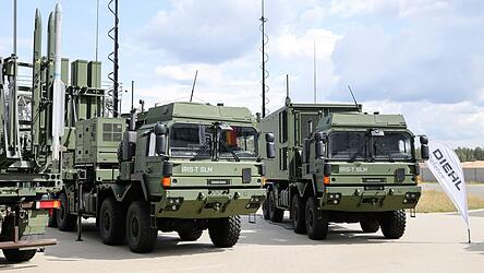 Gro&szlig;auftr&auml;ge aus dem R&uuml;stungssektor haben der Metall- und Elektroindustrie im letzten Quartal 2025 ein Auftragsplus bereitet. (Symbolbild)