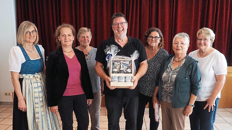 Der Katholische Frauenbund Marklkofen hatte in Aigner einen Unterst&uuml;tzer.