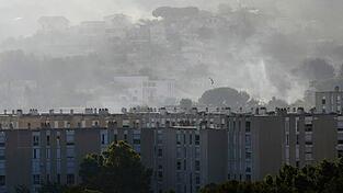 Der riesige Brand bei Marseille versetzte die Einwohner in Schrecken.