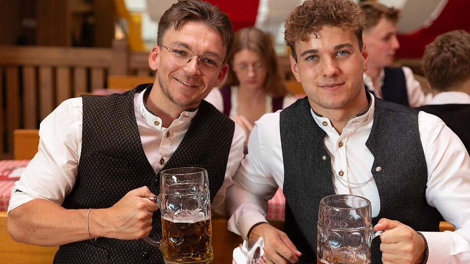 Die Partybilder vom Freitag, 7. August, aus dem Festzelt Krönner. Die Partybilder vom Freitag, 7. August, aus dem Festzelt Krönner.