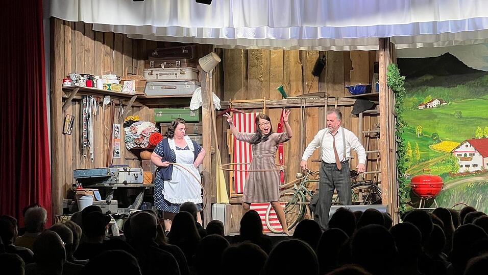 Hulahoop-Sportprogramm: Mit dem richtigen H&uuml;ftschwung klappt's.