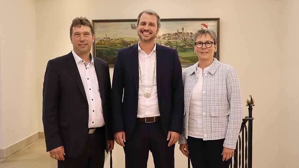 Martin Aigner (CSU, l.) und Heike Aichner (Frauenliste) sind die Stellvertreter des B&uuml;rgermeisters.