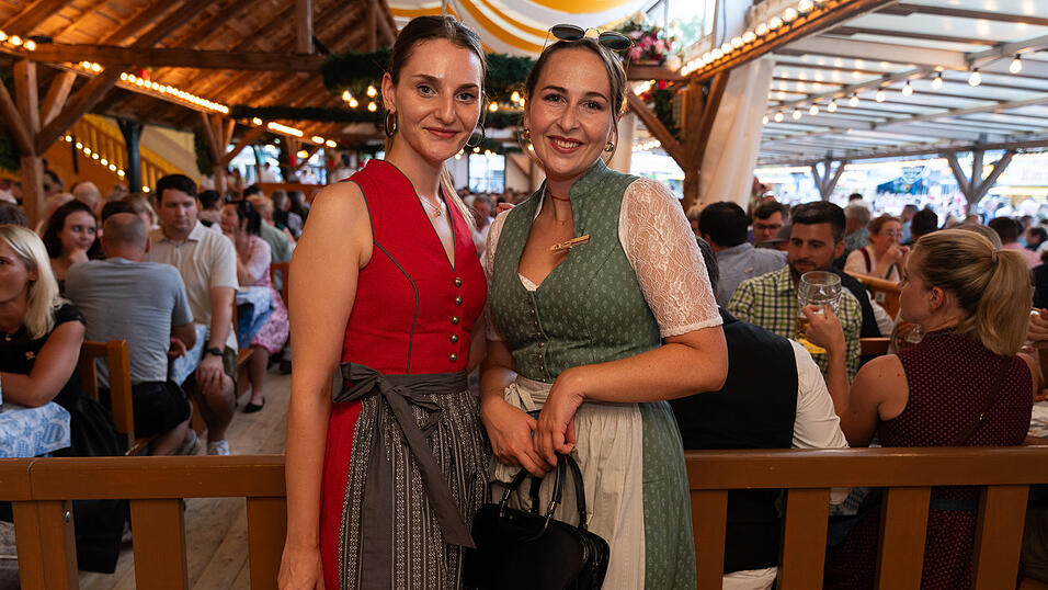 Die Partybilder vom Donnerstag, 17. August 2023, aus dem Festzelt Nothaft. Die Partybilder vom Donnerstag, 17. August 2023, aus dem Festzelt Nothaft.