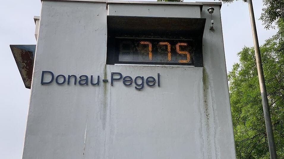 In Passau ist am Sonntag die Hochwasser-Meldestufe 3 erreicht worden. In Passau ist am Sonntag die Hochwasser-Meldestufe 3 erreicht worden.