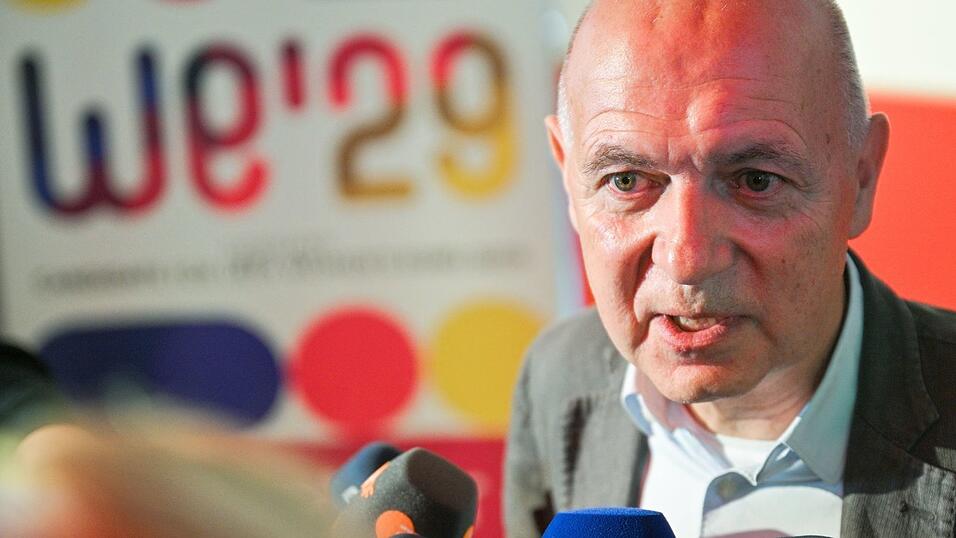 Präsident Bernd Neuendorf und der DFB geraten unter Druck. Archivbild) Präsident Bernd Neuendorf und der DFB geraten unter Druck. Archivbild)