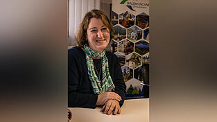 Barbara Reidl ist als Gemeindeschwester unterwegs. Barbara Reidl ist als Gemeindeschwester unterwegs.