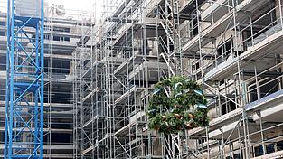 Durch das „Bauturbo“ sollen Bauverfahren beschleunigt und bürokratische Vorgänge verkürzt werden. Durch das „Bauturbo“ sollen Bauverfahren beschleunigt und bürokratische Vorgänge verkürzt werden.