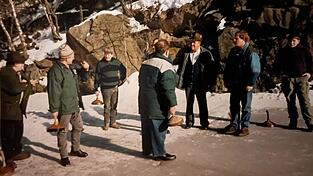 Am 1. Februar 1997 trifft sich Sengenb&uuml;hl zur ersten Dorfmeisterschaft am Steinbruchsee.