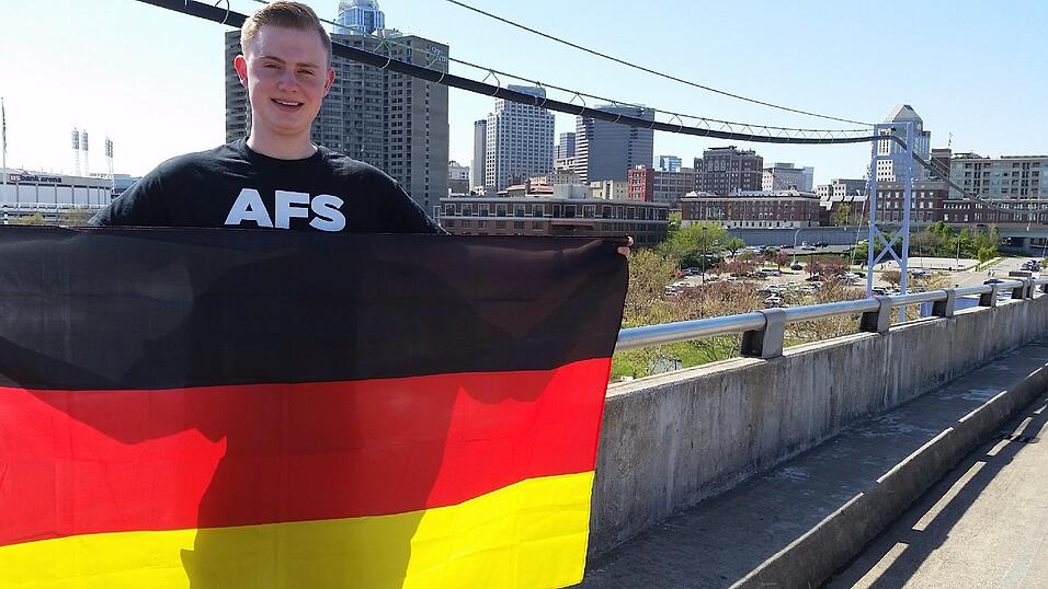 Philip vor der Skyline von Cincinnati.