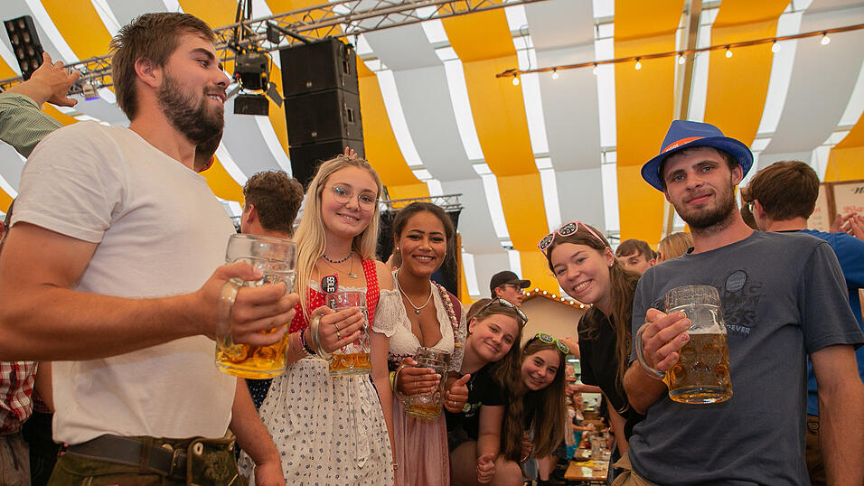 Die Partybilder von Freitag, 19. August 2022, aus dem Festzelt Nothaft.