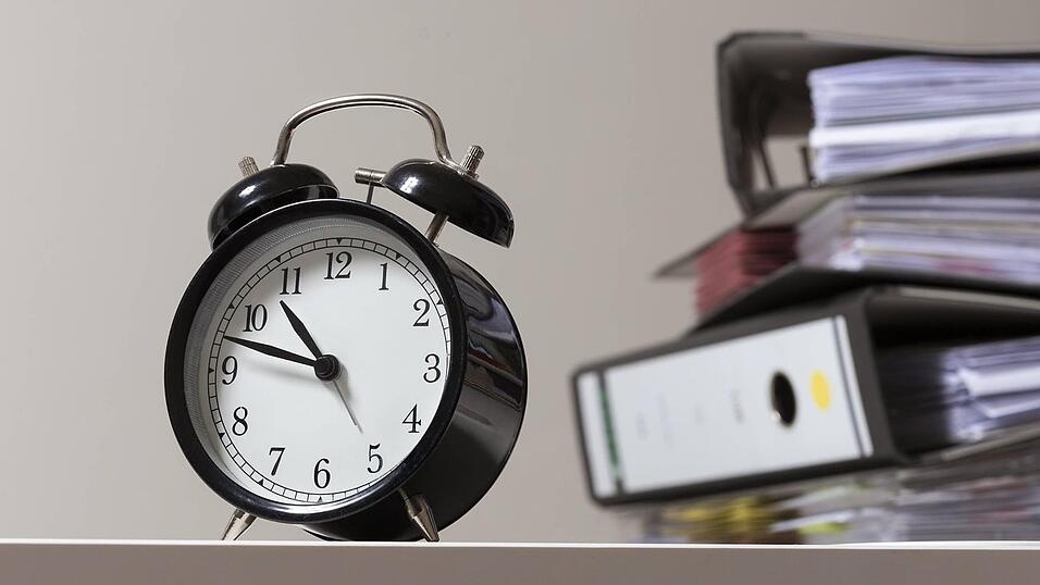 Nach dem Willen der Koalition ist die t&auml;gliche H&ouml;chstarbeitszeit von zehn Stunden bald Geschichte. (Symbolbild)