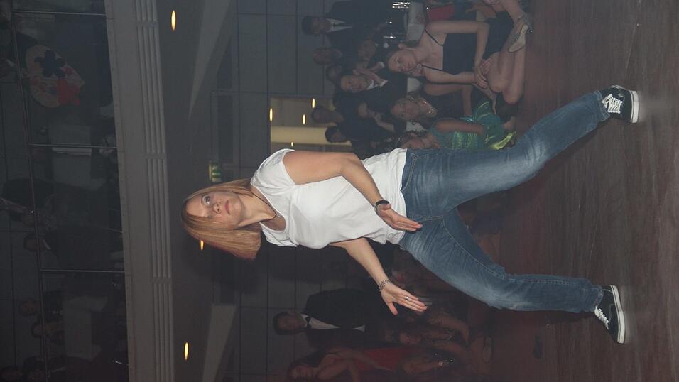 Die Bilder vom Abschlussball der Tanzschule Seidel in der Fraunhofer-Halle am 28. November. Die Bilder vom Abschlussball der Tanzschule Seidel in der Fraunhofer-Halle am 28. November.