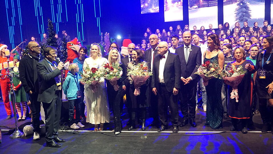 Michael Eibl (links) bedankte sich bei allen Beteiligten.