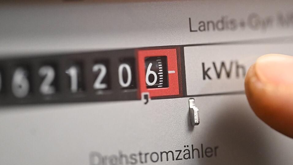 Viele Strom-Grundversorger haben schon die Preise gesenkt, weitere folgen. Der Grund: Gesunkene Netzgeb&uuml;hren und niedrigere Einkaufspreise. (Symbolbild)