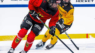 Laura Kluge (li.) und Mathilda Heine (re.) behalten Olympia 2026 im Blick. Beim Deutschland-Cup in Landshut möchten sie sich gemeinsam mit dem Team optimal präsentieren. Laura Kluge (li.) und Mathilda Heine (re.) behalten Olympia 2026 im Blick. Beim Deutschland-Cup in Landshut möchten sie sich gemeinsam mit dem Team optimal präsentieren.