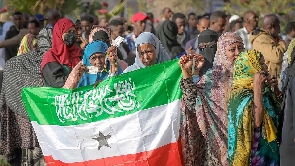 Der UN-Sicherheitsrat kommt wegen Israels umstrittener Anerkennung der ostafrikanischen Republik Somaliland als unabhängiger Staat zu einer Dringlichkeitssitzung zusammen. (Archivbild) Der UN-Sicherheitsrat kommt wegen Israels umstrittener Anerkennung der ostafrikanischen Republik Somaliland als unabhängiger Staat zu einer Dringlichkeitssitzung zusammen. (Archivbild)